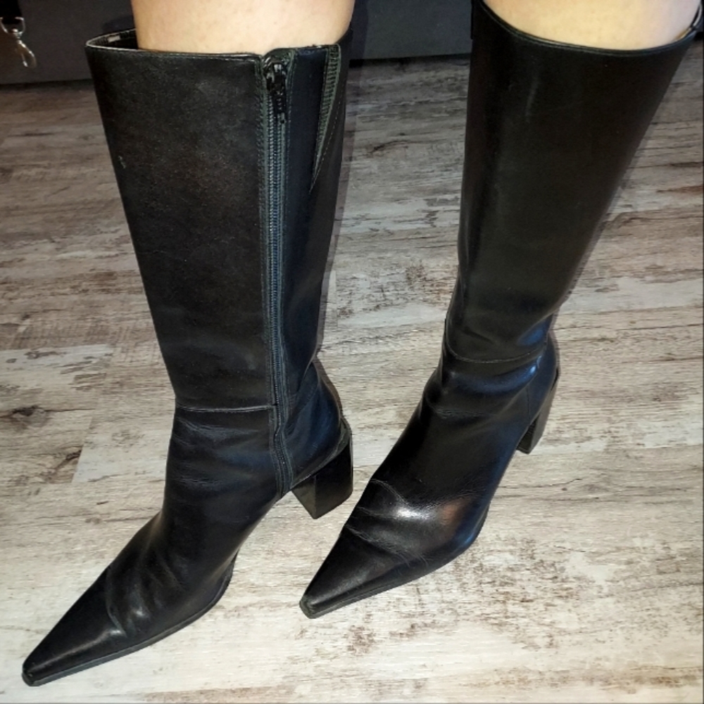 Nine West sleek, pointed black boots